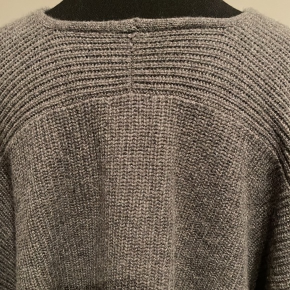 POLO Ralph Lauren Grey Poncho. Italian Merino and Cashmere. One Size - Picture 5 of 10